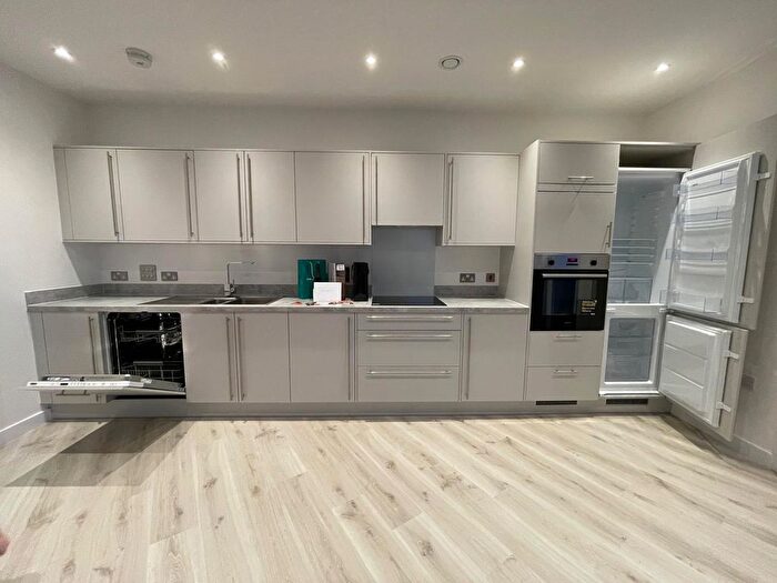 2 Bedroom Flat To Rent In Barking, IG11