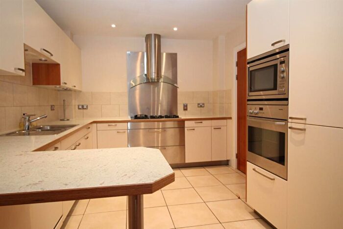 2 Bedroom Apartment To Rent In The Quay, Poole, BH15