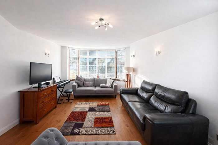 4 Bedroom Detached House To Rent In Briarwood Road, Epsom, KT17