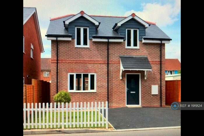 3 Bedroom Detached House To Rent In Brook Road, Wimborne, BH21