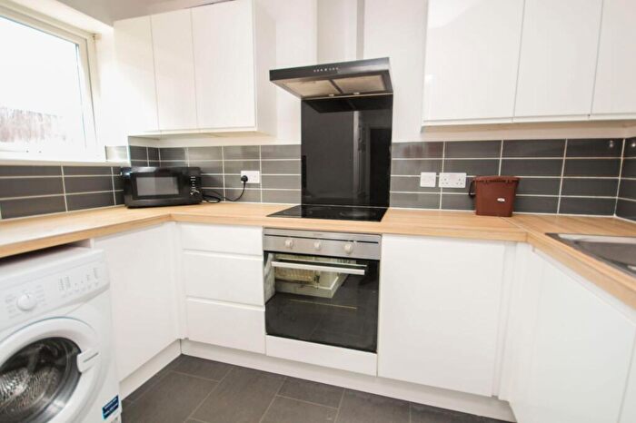 5 Bedroom Property To Rent In Pine Road, Bournemouth, BH9