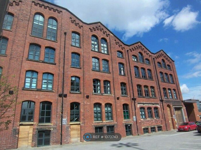 2 Bedroom Flat To Rent In Blantyre Street, Manchester, M15