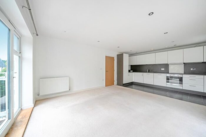 2 Bedroom Flat To Rent In Carolina Drive, High Wycombe, HP11
