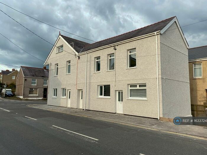 1 Bedroom Flat To Rent In Bridge Street, Penygroes, Llanelli, SA14