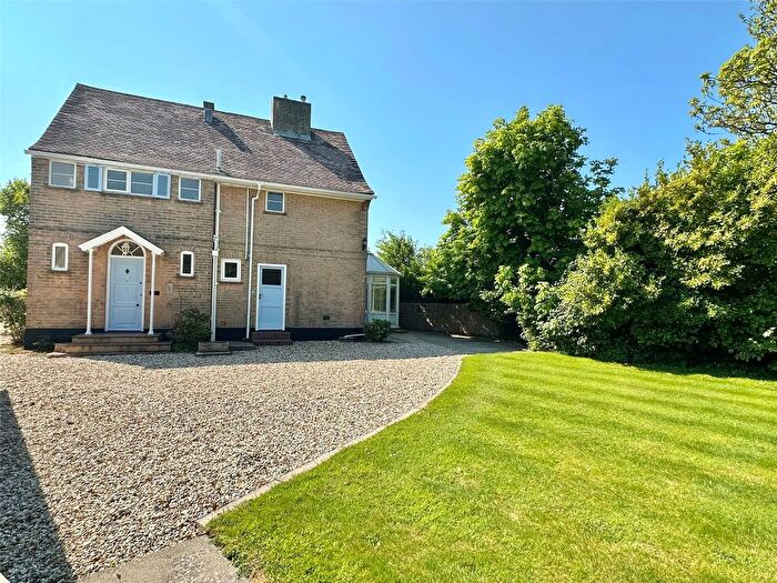 3 Bedroom Detached House For Sale In New Road, Keyhaven, Lymington, Hampshire, SO41