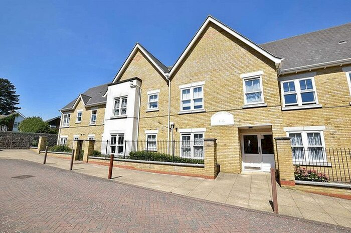 2 Bedroom Flat For Sale In Marigold Way, Barming, ME16