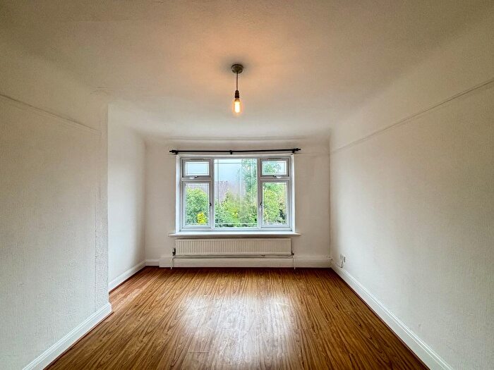 3 Bedroom Semi-detached House To Rent In Drummond Drive, Stanmore, HA7