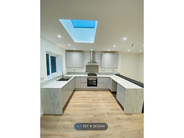 3 Bedroom End Terrace House To Rent In New Street, Shelfield, Walsall, WS4