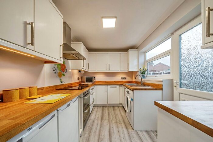 2 Bedroom Bungalow For Sale In Kinross Close, Fearnhead, Warrington, Cheshire, WA2