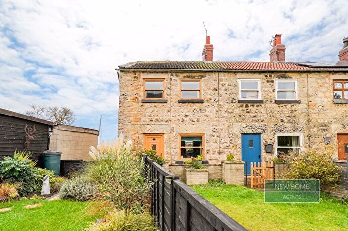 2 Bedroom End Of Terrace House For Sale In Kiddal Lane Cottages, York Road, Potterton, Leeds, LS14