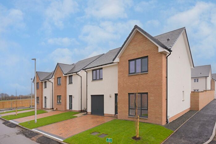 4 Bedroom Detached House For Sale In Builyeon Road, South Queensferry, EH30