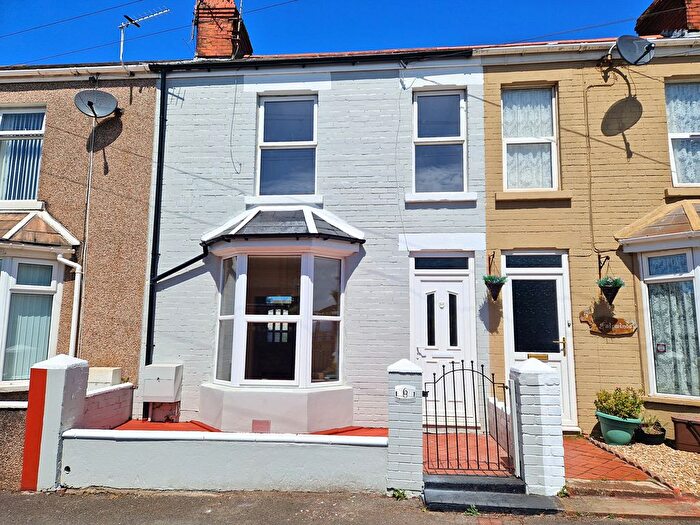 3 Bedroom Terraced House For Sale In Reynallt Place, Porthcawl, CF36