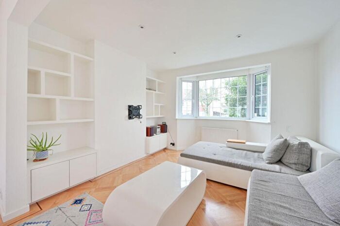 3 Bedroom Terraced House To Rent In Templecombe Way, Morden, London, SM4
