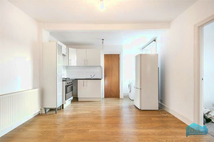 2 Bedroom Apartment To Rent In Alston Road, High Barnet, Hertfordshire, EN5