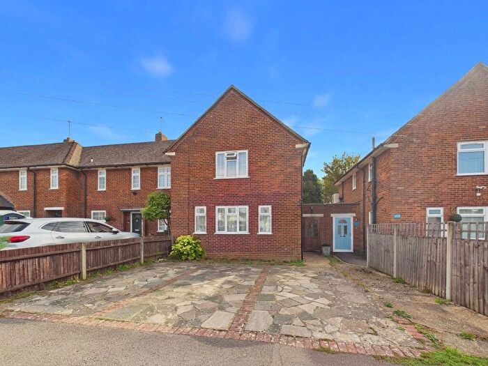3 Bedroom Semi Detached House For Sale In Brackenbridge Drive, Ruislip, HA4