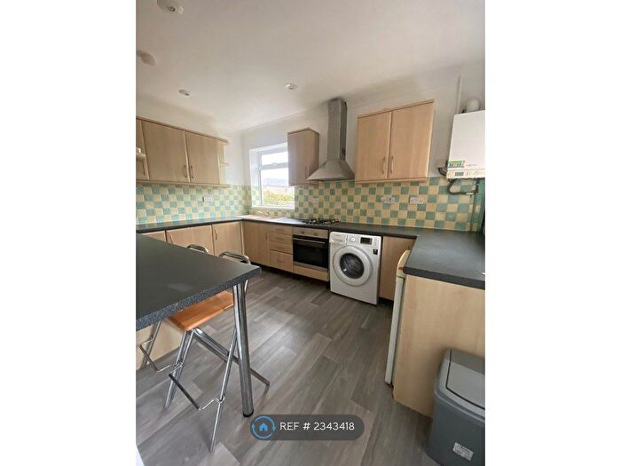 4 Bedroom Semi-Detached House To Rent In Brassey Road, Bournemouth, BH9