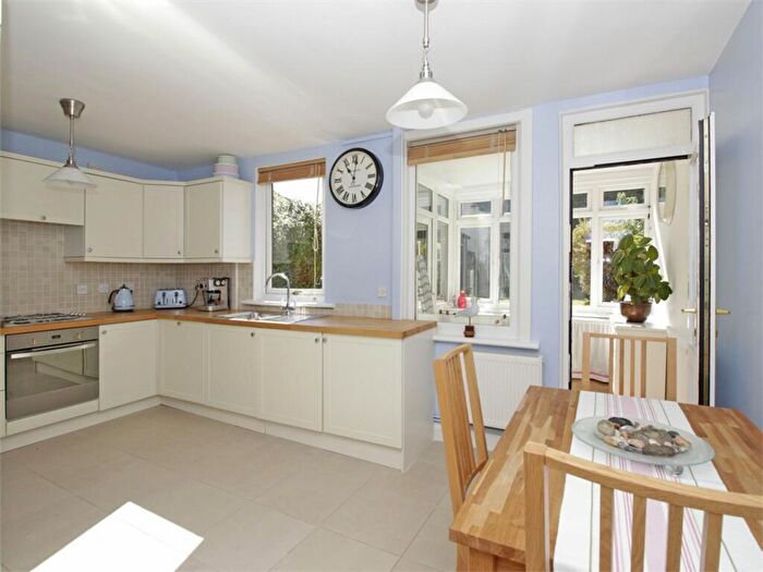 2 Bedroom Semi-Detached House To Rent In Bynes Road, South Croydon, CR2