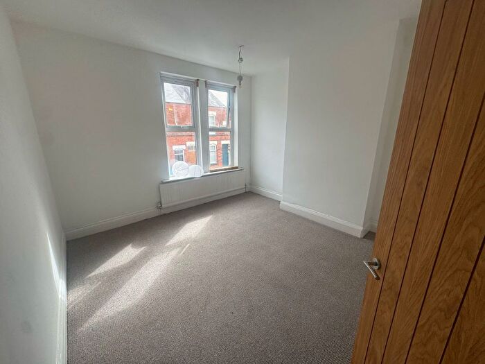 2 Bedroom End Of Terrace House To Rent In Lord Byron Street Leicester, LE2