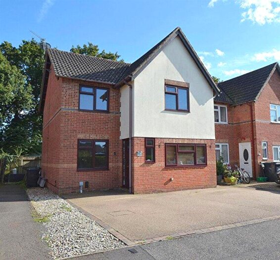 4 Bedroom Detached House For Sale In The Belfry, Hailsham, East Sussex, BN27