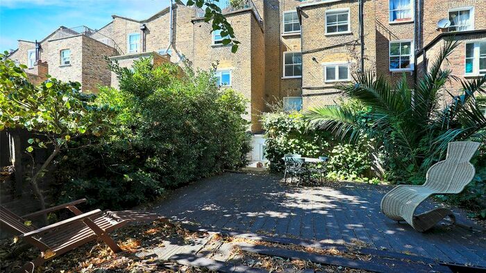 2 Bedroom Flat To Rent In Westbourne Park Road, Notting Hill, W11