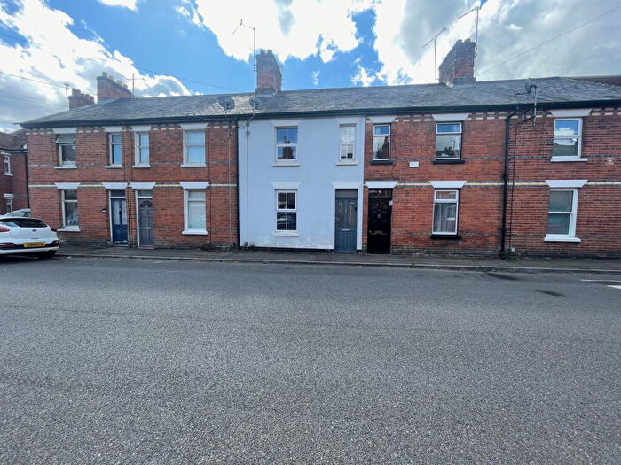 2 Bedroom Terraced House To Rent In York Road, Newbury, RG14
