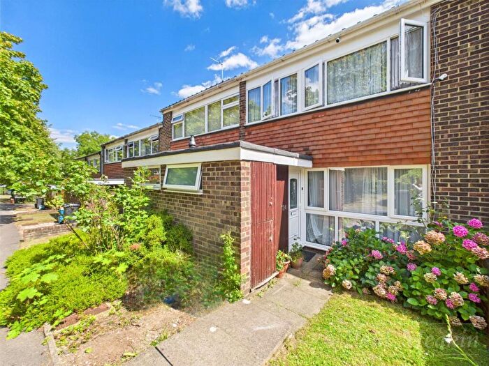 3 Bedroom Terraced House For Sale In Woodpecker Mount, Pixton Way, Croydon, CR0
