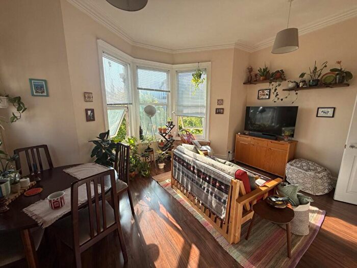 1 Bedroom Flat To Rent In Logan Road, Bristol, BS7