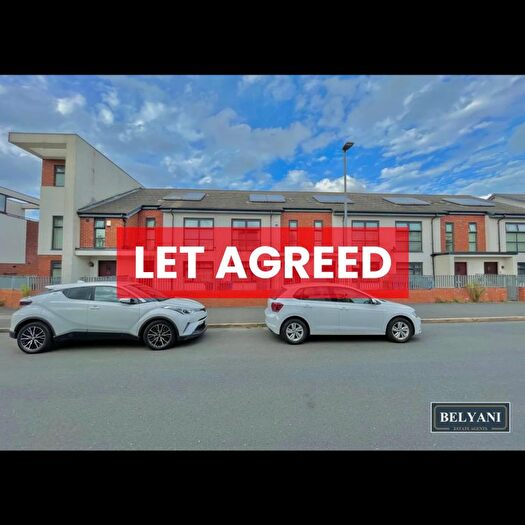 3 Bedroom Town House To Rent In Bilsborrow Road, Manchester, M14