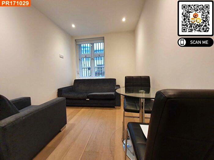 2 Bedroom Flat To Rent In Clyde Square, Limehouse, – Bedrooms Flat, E14