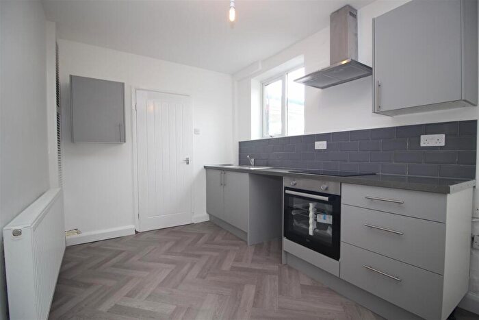 3 Bedroom Semi-Detached House To Rent In Lindfield Avenue, Blakelaw, Newcastle Upon Tyne, NE5