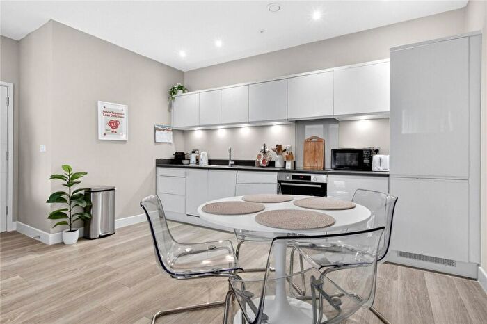 2 Bedroom Apartment For Sale In The Ring, Bracknell, Berkshire, RG12