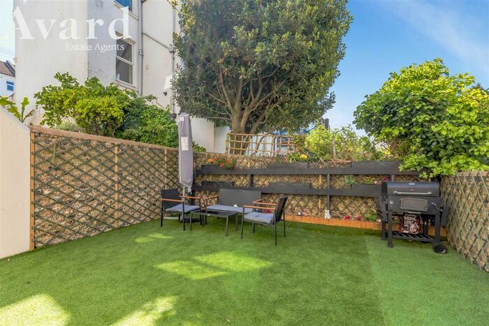 2 Bedroom Flat For Sale In Ditchling Rise, Brighton, BN1