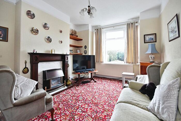 2 Bedroom Terraced House For Sale In Buxton Road, High Lane, Stockport, Greater Manchester, SK6