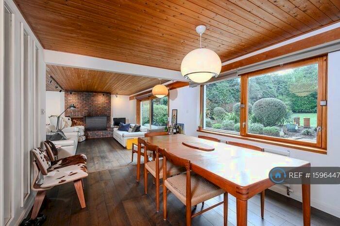 4 Bedroom Detached House To Rent In Beech Close, Cobham, KT11