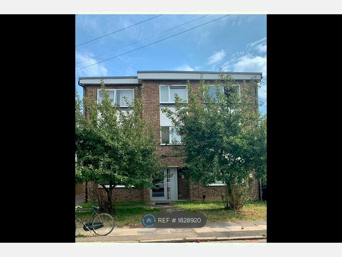 1 Bedroom Flat To Rent In Montague Road, London, SW19