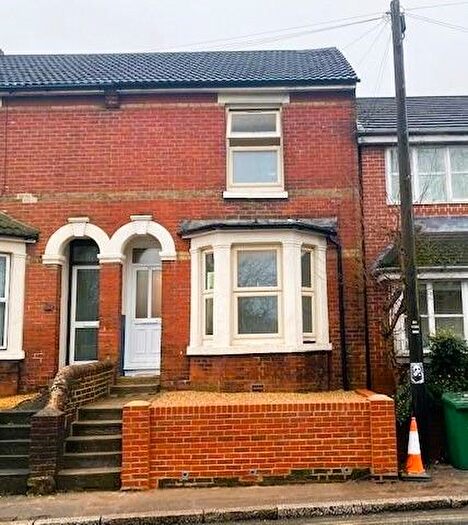 2 Bedroom Flat To Rent In Portswood Road, Southampton, Hampshire, SO17