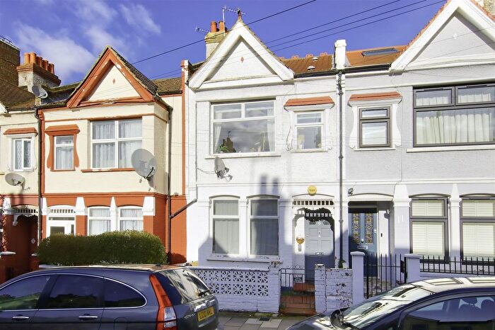 3 Bedroom Semi-Detached House To Rent In Brudenell Road, London, SW17