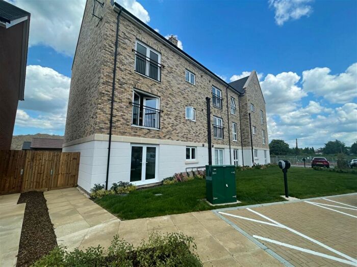 2 Bedroom Flat To Rent In Henshaaws Vale, Sittingbourne, Kent, ME10