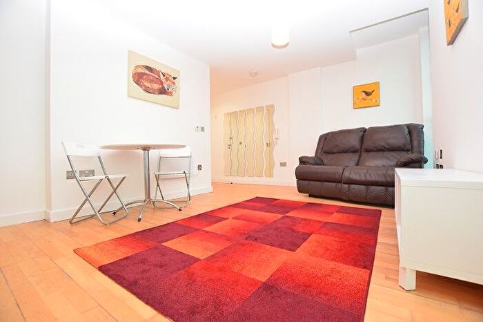 Studio To Rent In Jet Centro, Sheffield, S2