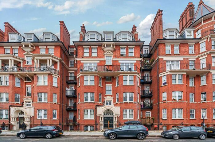 3 Bedroom Flat To Rent In Queen Caroline Street, London, W6