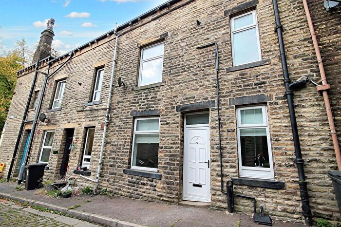 3 Bedroom Terraced House To Rent In Hudson Street, Todmorden, OL14