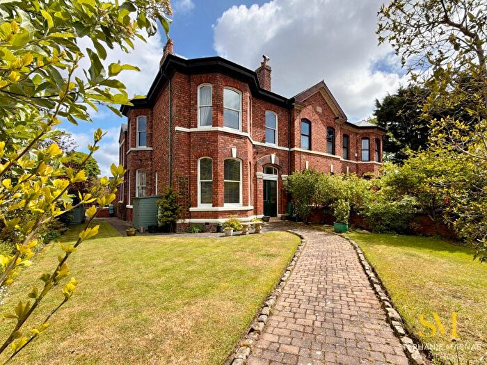 5 Bedroom Semi-Detached House For Sale In Acre Grove, Birkdale, Southport, PR8
