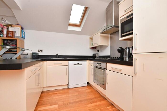 1 Bedroom Detached Bungalow For Sale In Church Street, Epsom, Surrey, KT17