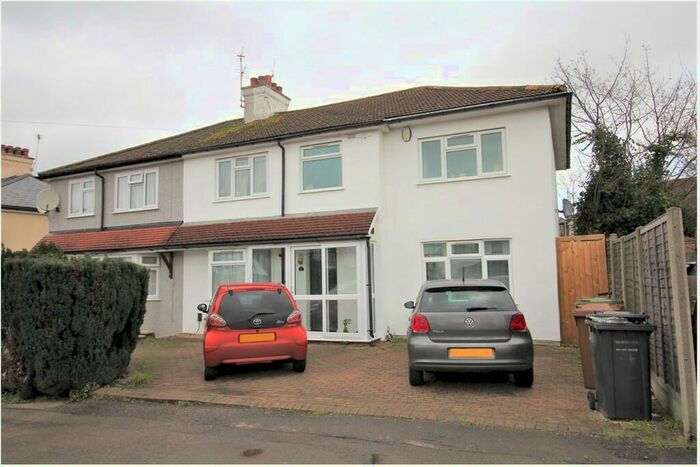 6 Bedroom Semi-Detached House To Rent In Cranborne Road, Potters Bar, EN6