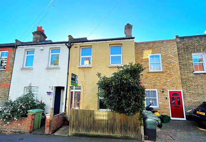 2 Bedroom Terraced House To Rent In Palestine Grove, Colliers Wood, SW19