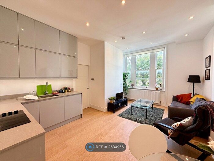 1 Bedroom Flat To Rent In King Henrys Road, London, NW3