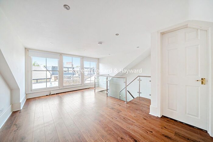 4 Bedroom Terraced House To Rent In Heathfield Gardens, London, W4