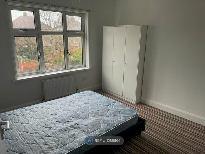 6 Bedroom Semi-Detached House To Rent In Burgess Road, Southampton SO16