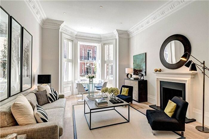 2 Bedroom Flat To Rent In Rosary Gardens, South Kensington, London, SW7