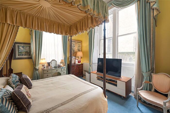 1 Bedroom Flat For Sale In Ennismore Gardens, London, SW7